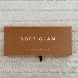 Anastasia Soft Glam Palette!! Only used once!!